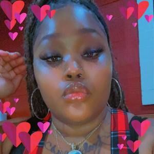 Meet your Posher, Demetria